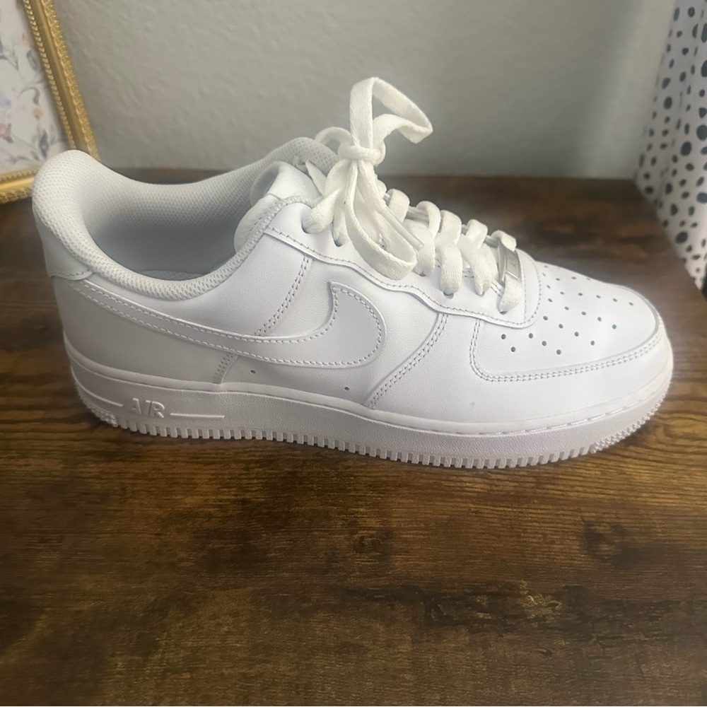 Air Force 1 Low Triple White Sneakers